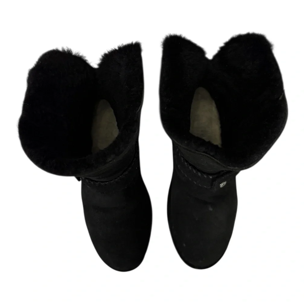 UGG Classic Cedric Black Suede Sheepskin Cuff ShortBoots Women’s Size 7 1012360
